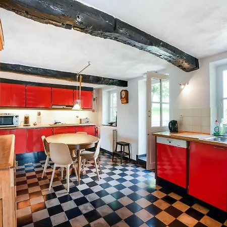 Lush Mansion In With Private Garden וורן